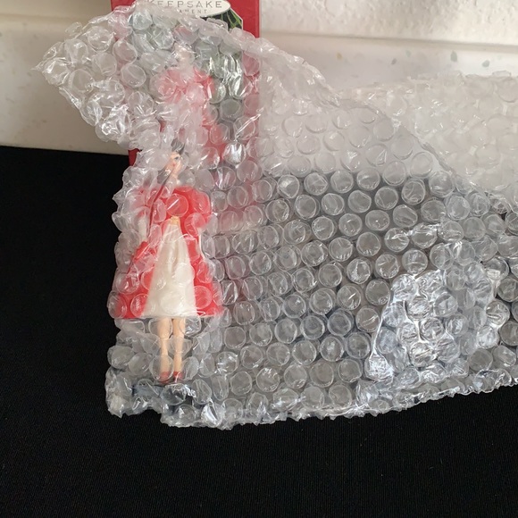 1998 Hallmark Silken Flame Barbie Ornament - Picture 11 of 16